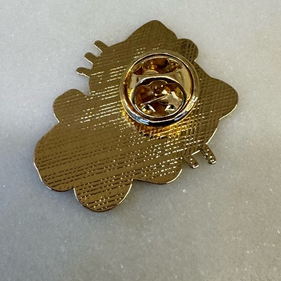 3/$15 Sanrio Hello Kitty Pin Brooch - Picture 4 of 5